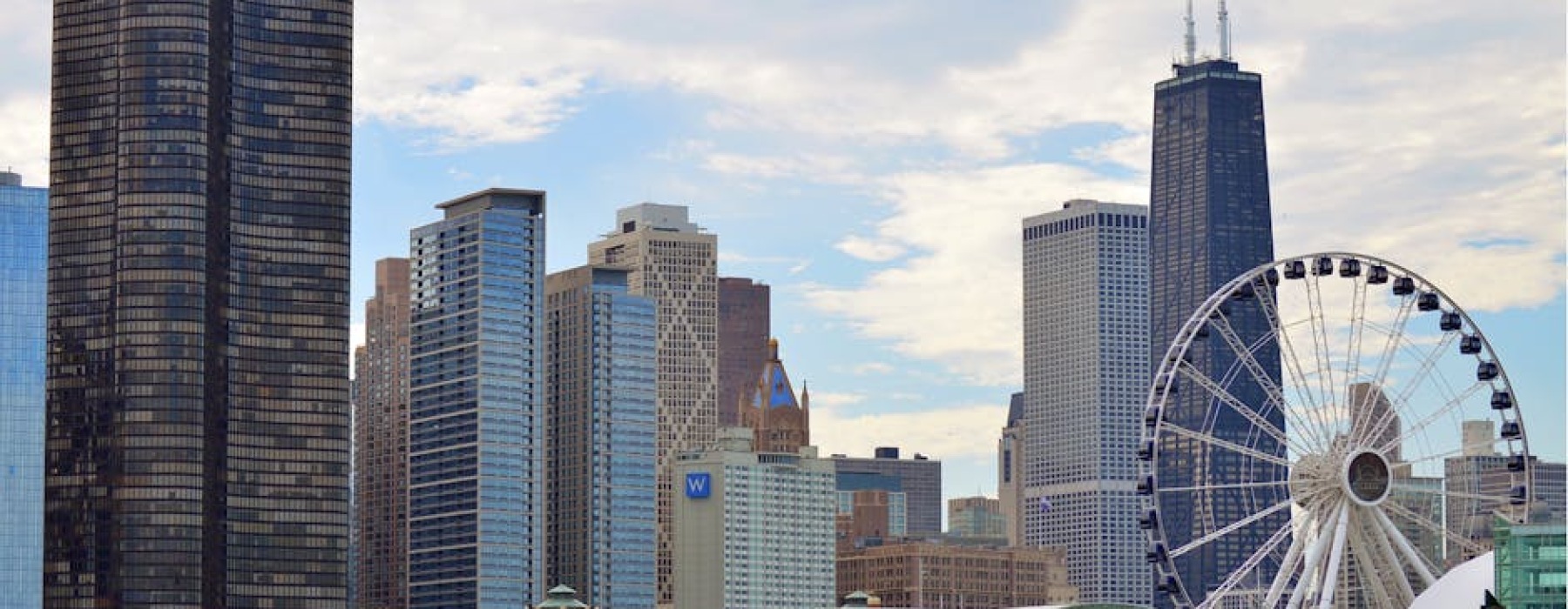 Chicago skyline - modern studio apartments chicago