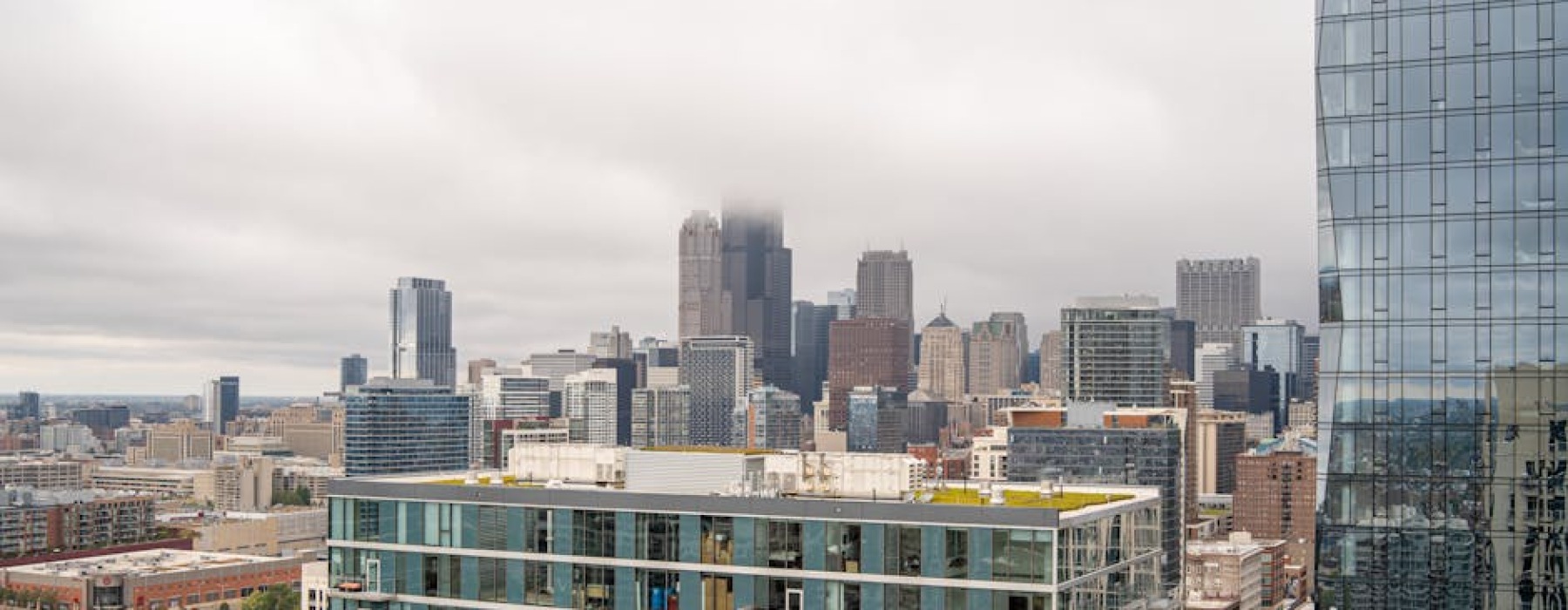 chicago skyline apartments - apartments in central Chicago