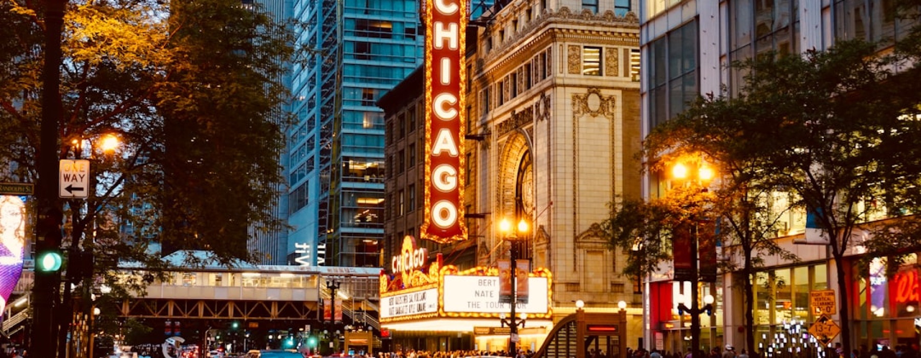 luxury apartments near Chicago theatres
