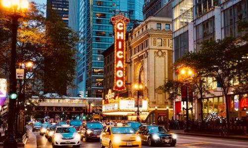 luxury apartments near Chicago theatres