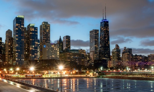 Chicago luxury apartment buildings skyline at sunset - Chicago luxury apartment buildings