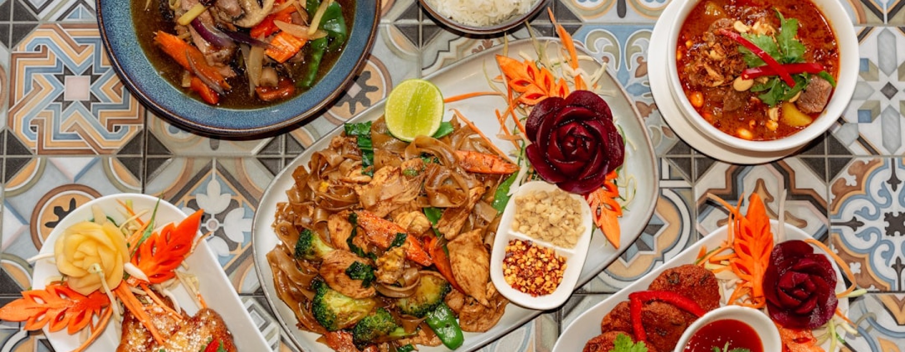 Vietnamese restaurant dishes